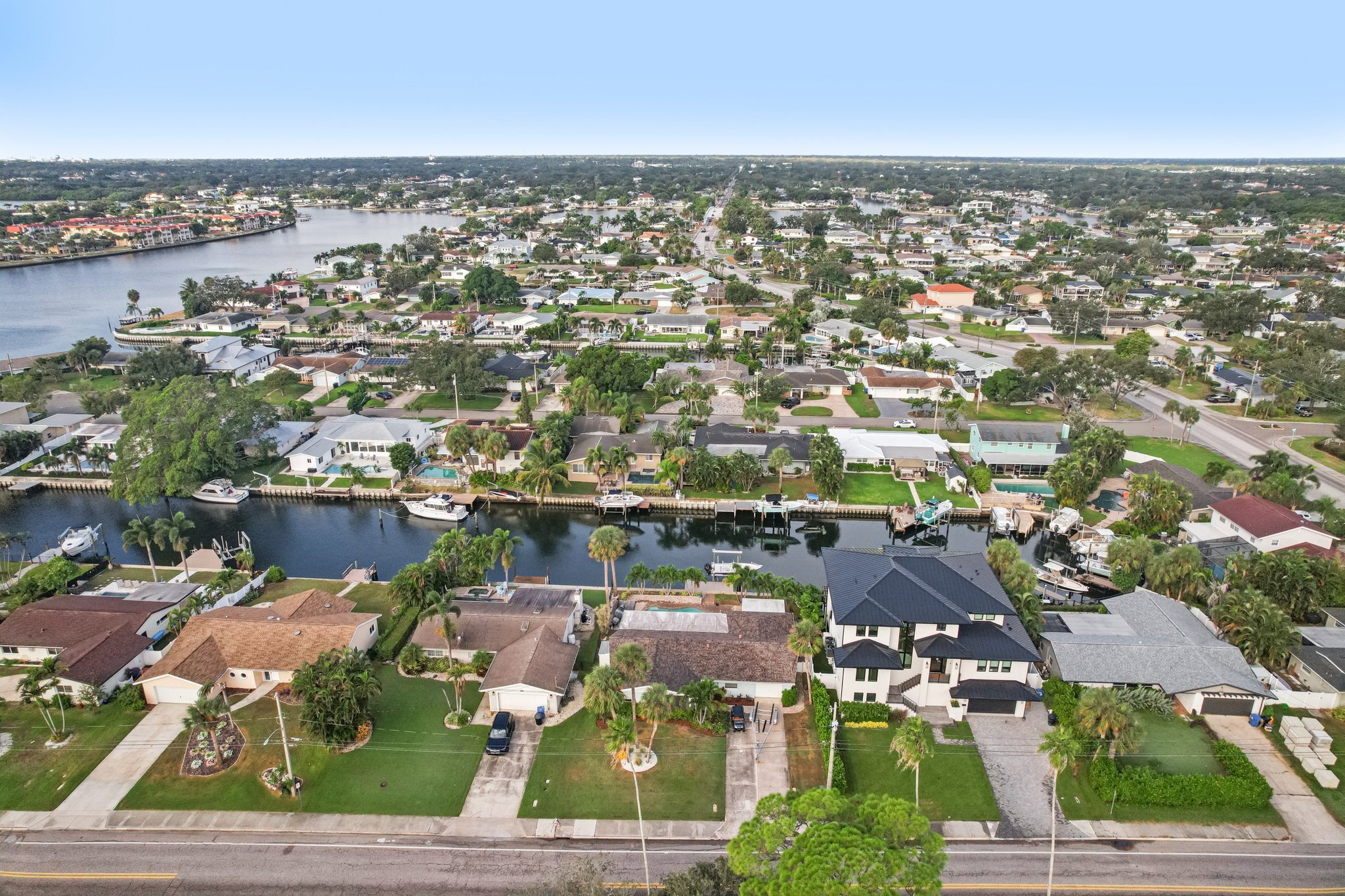 Shore Acres Blvd NE-S2310-055.jpg