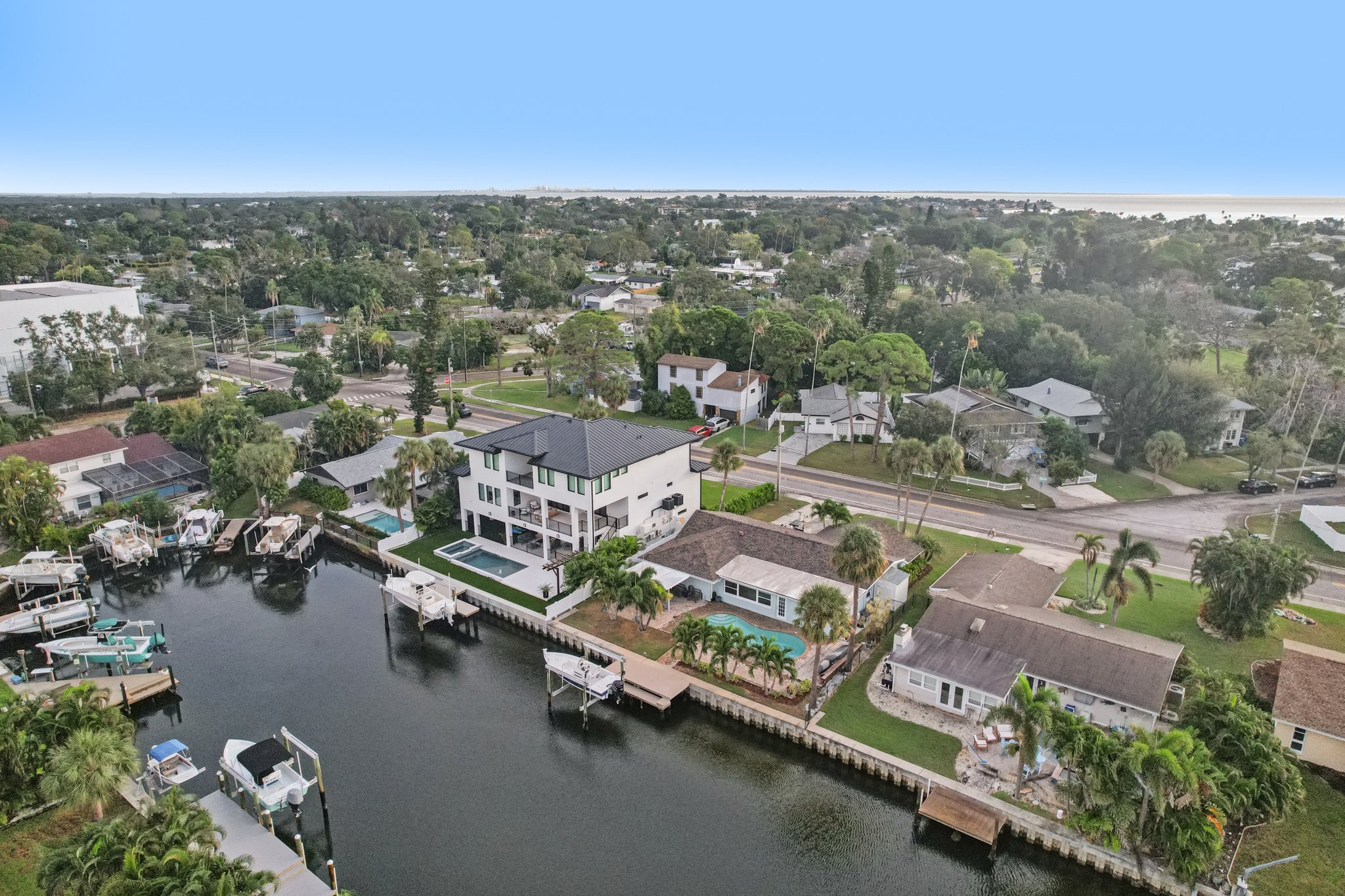 Shore Acres Blvd NE-S2310-070.jpg