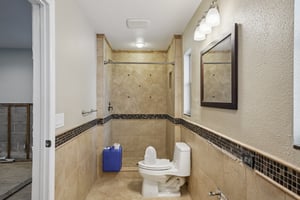 Shore Acres Blvd NE-S2310-019.jpg