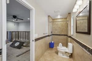 Shore Acres Blvd NE-S2310-020.jpg