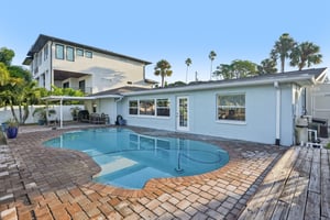 Shore Acres Blvd NE-S2310-042.jpg