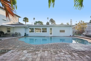 Shore Acres Blvd NE-S2310-043.jpg