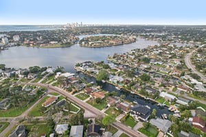 Shore Acres Blvd NE-S2310-059.jpg