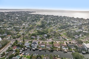 Shore Acres Blvd NE-S2310-065.jpg