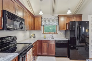 Catherine Dr-019.jpg