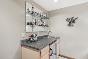 Catherine Dr-021.jpg