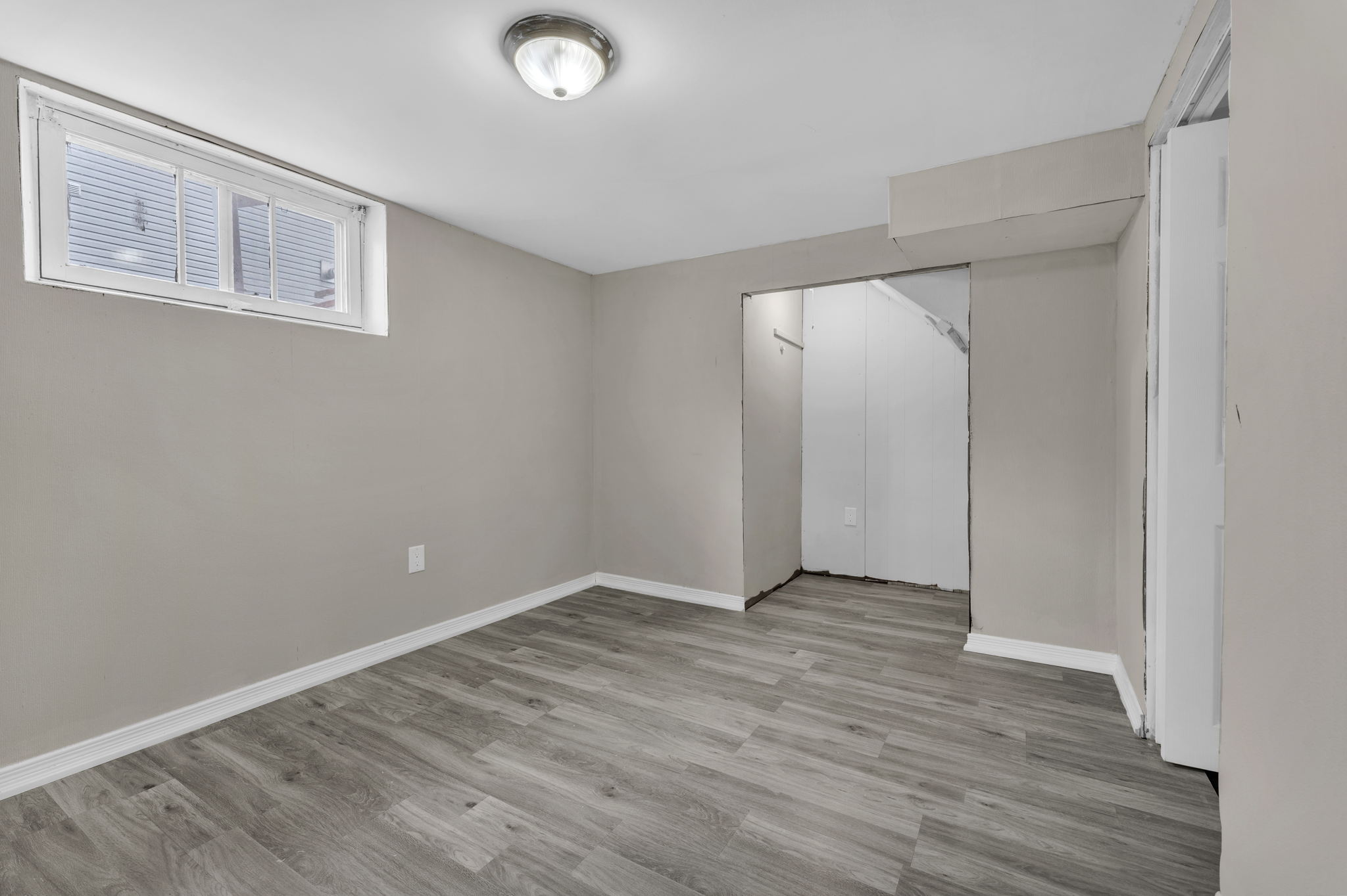 3959 Welland St, Niagara Falls, ON L2G 6J6, Canada Photo 41