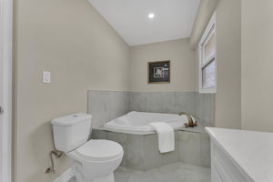 3959 Welland St, Niagara Falls, ON L2G 6J6, Canada Photo 25