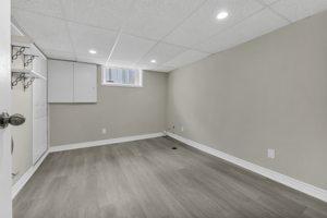 3959 Welland St, Niagara Falls, ON L2G 6J6, Canada Photo 41