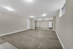 3959 Welland St, Niagara Falls, ON L2G 6J6, Canada Photo 38
