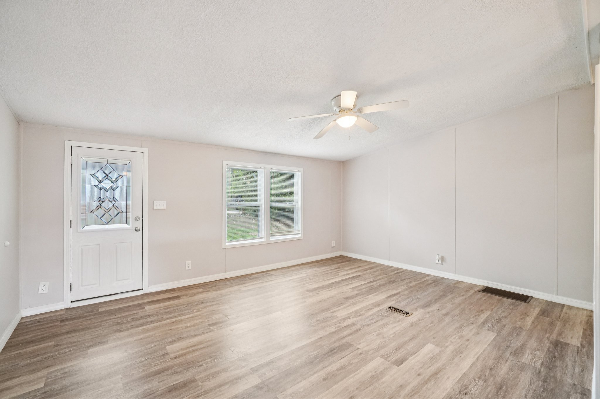 Korbus Rd-S0303-007.jpg