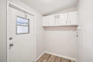 Korbus Rd-S0303-013.jpg