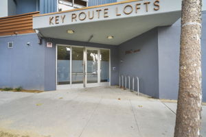  Photo 0
