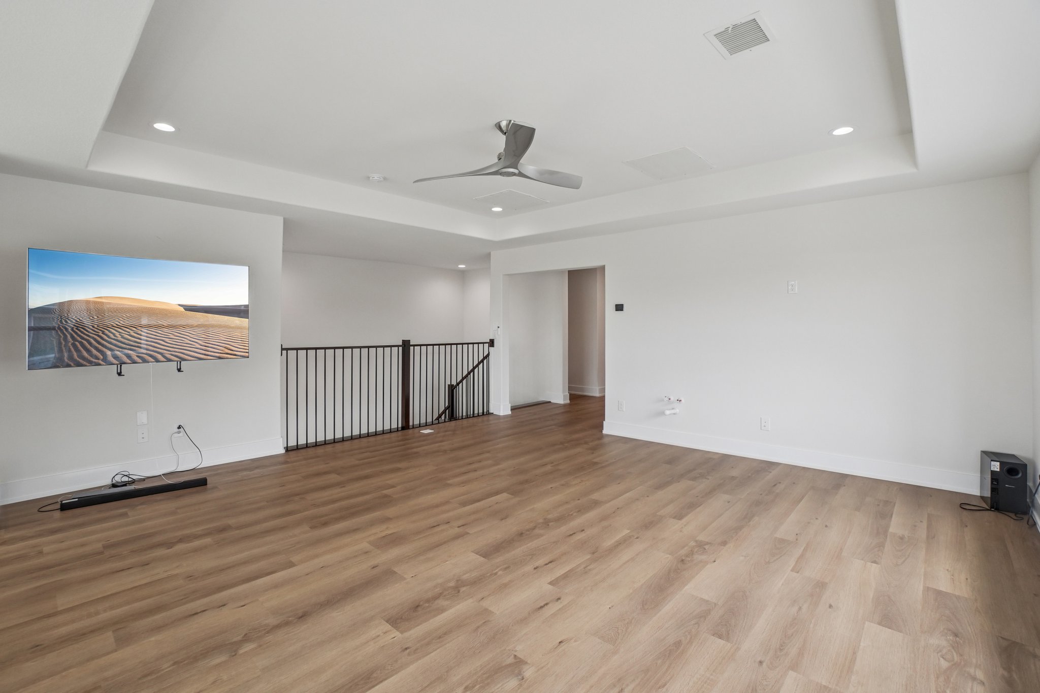 Medio Creek Dr-1206-041.jpg