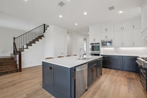 Medio Creek Dr-1206-022.jpg