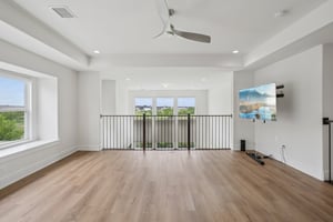 Medio Creek Dr-1206-040.jpg