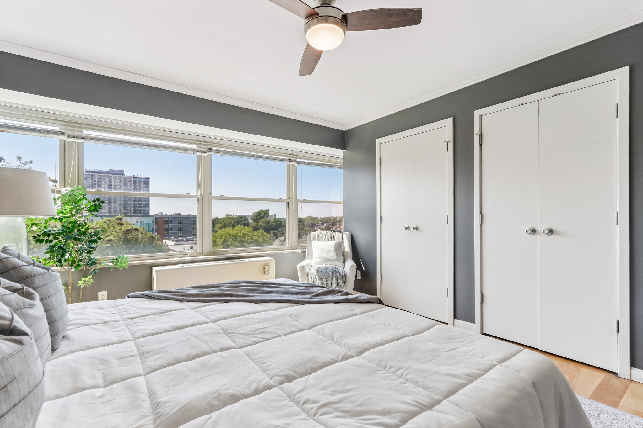 N Meridian St unit 6g-S0409-022.jpg