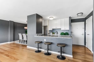 N Meridian St unit 6g-S0409-010.jpg