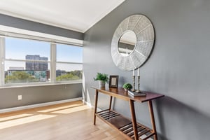 N Meridian St unit 6g-S0409-020.jpg