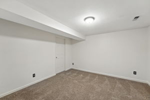  Photo 34