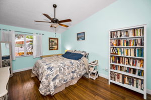 Primary Bedroom1a