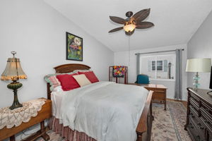 Master Bedroom1a