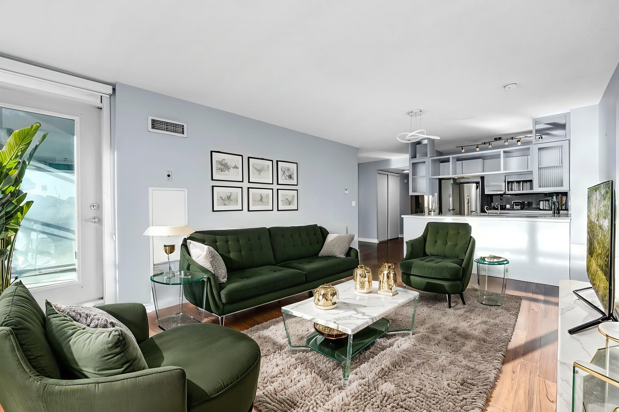 DSC05002 virtually staged.jpeg