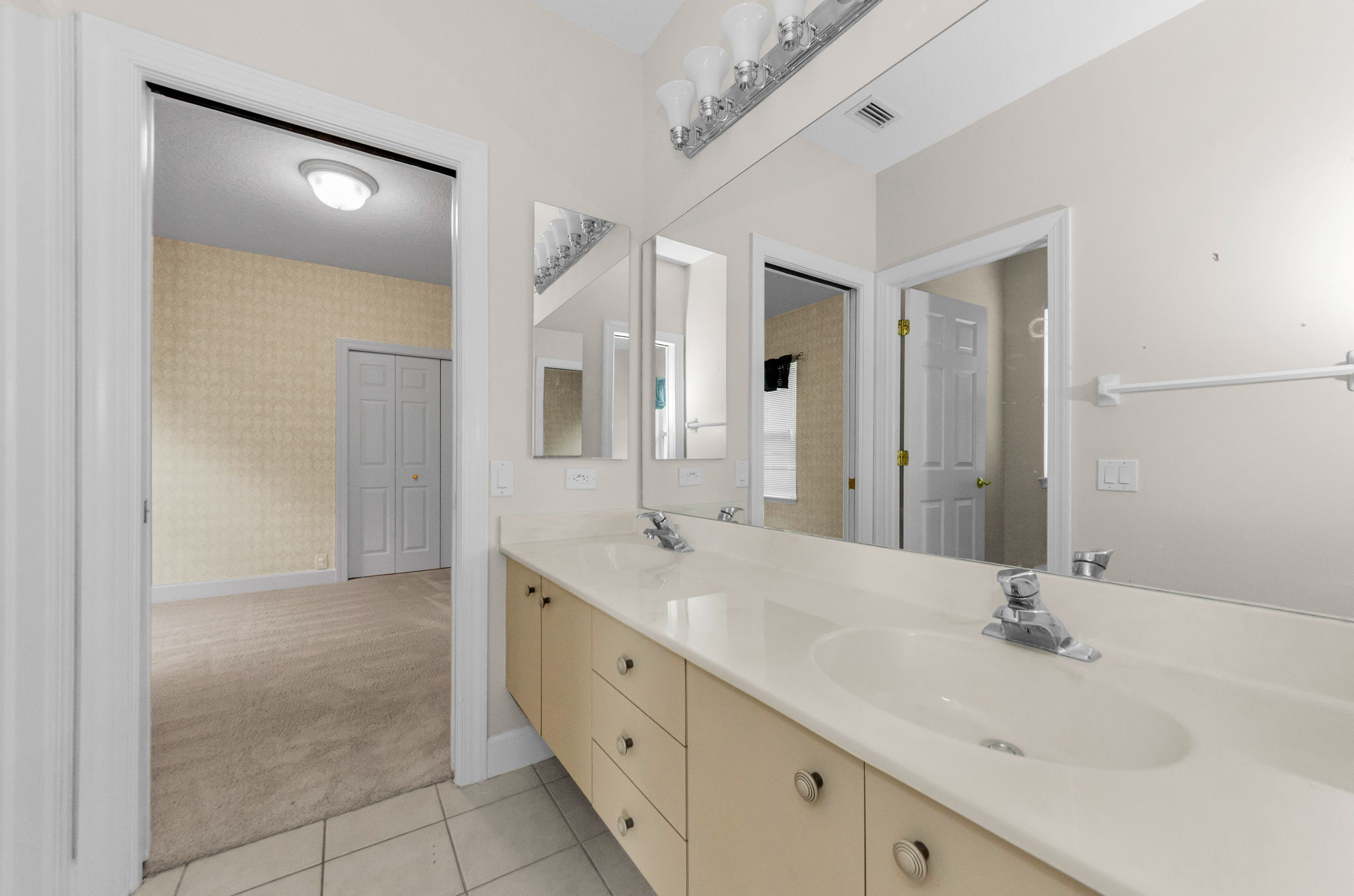 Jack and Jill Bathroom 3a