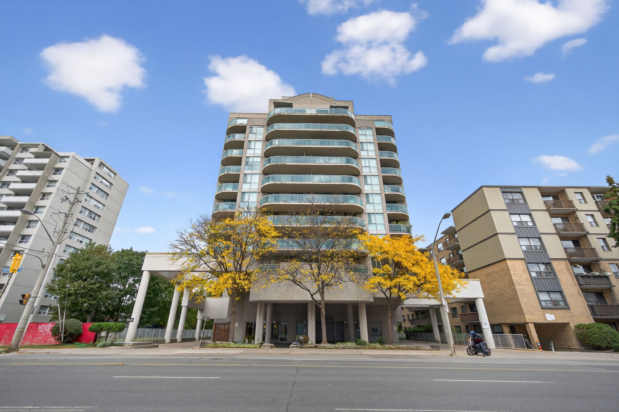 398 Eglinton Ave E Unit 503 Toronto, ON M4P 3H8