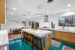 Plenty of room to keep the cook company.