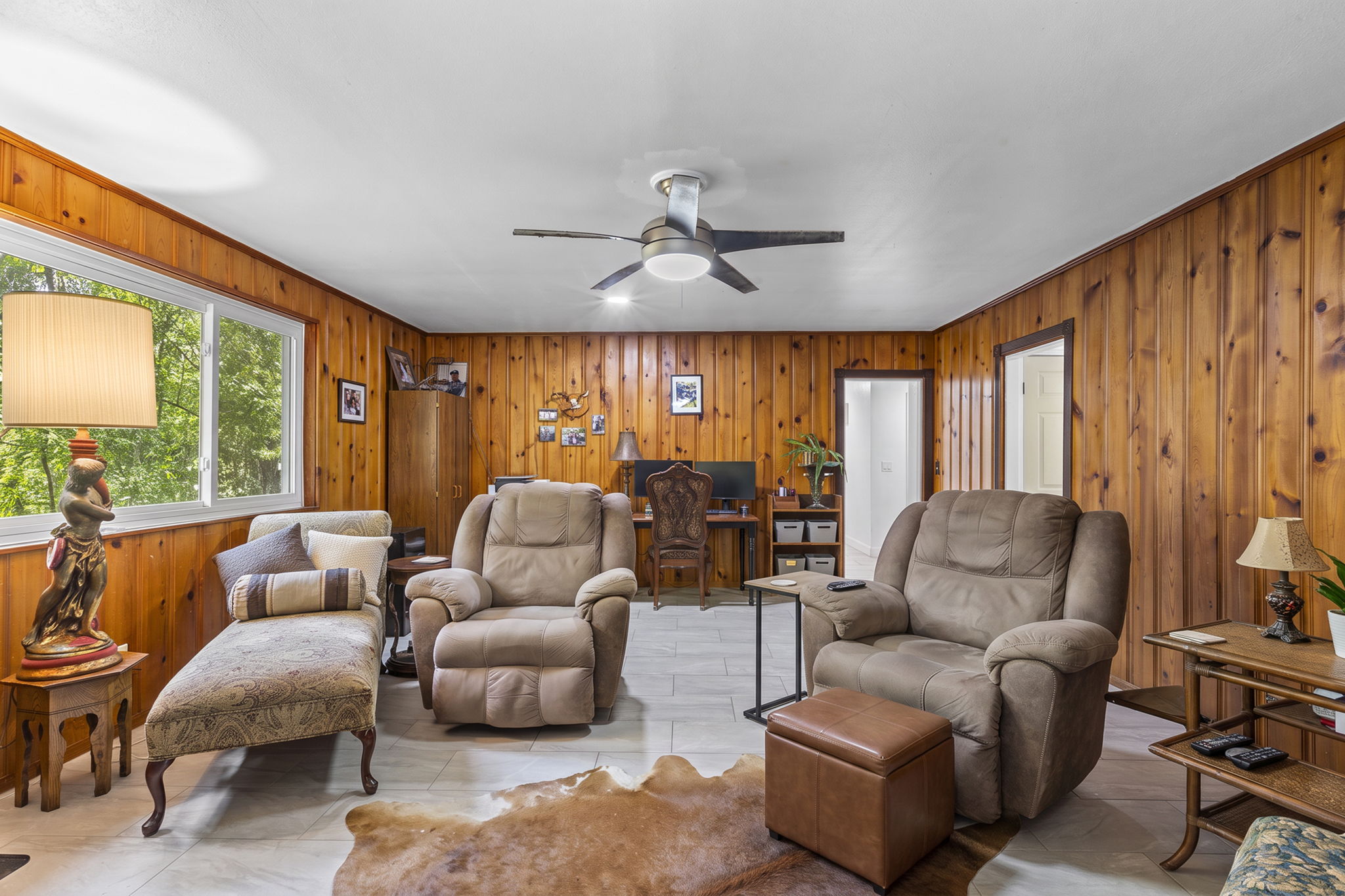  Photo 32