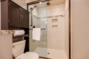  Photo 44