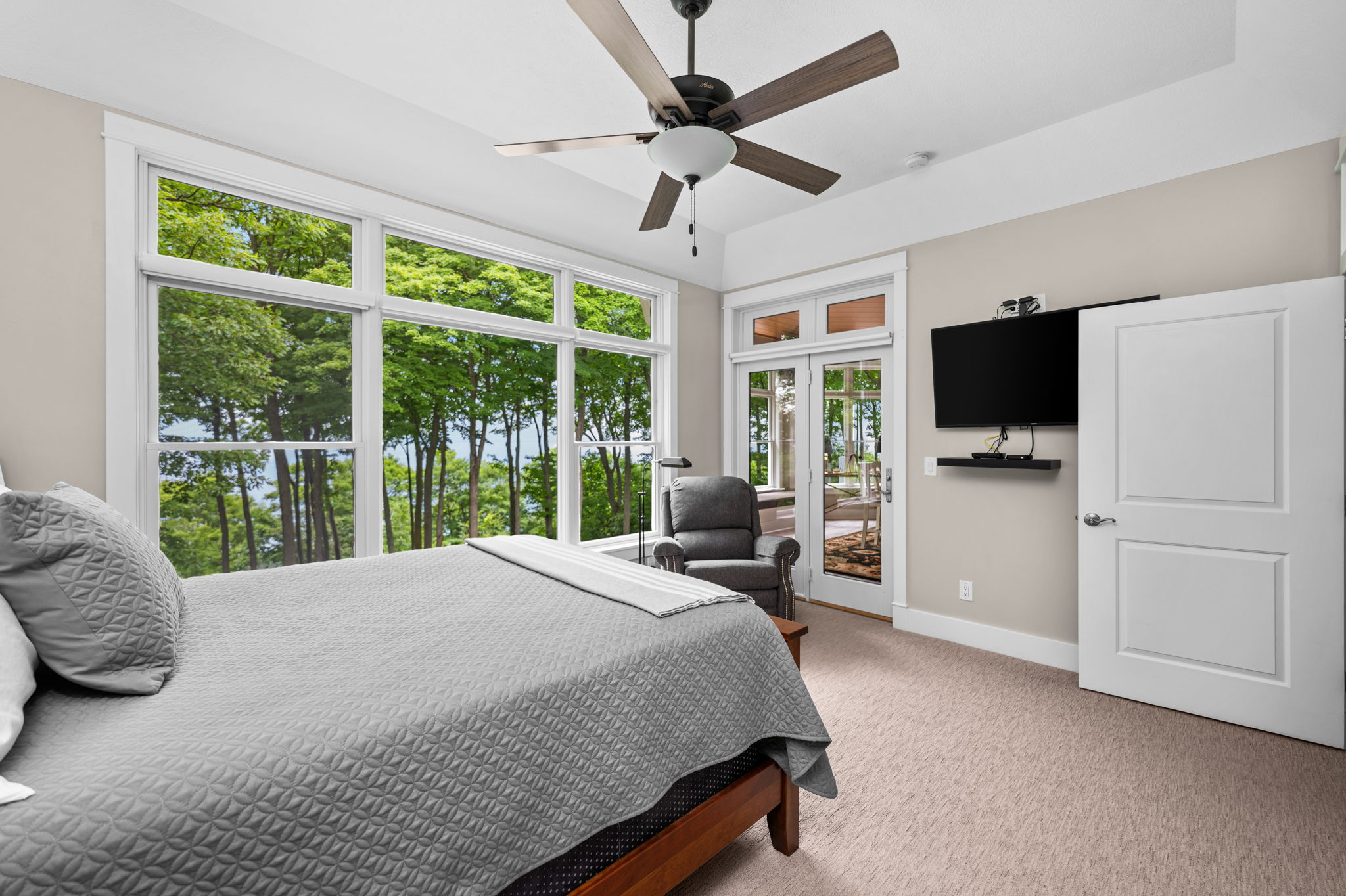 Main Floor Guest Room