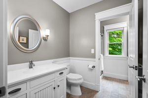 Main Floor Guest Bath