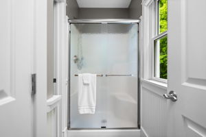 Main Floor Guest Bath