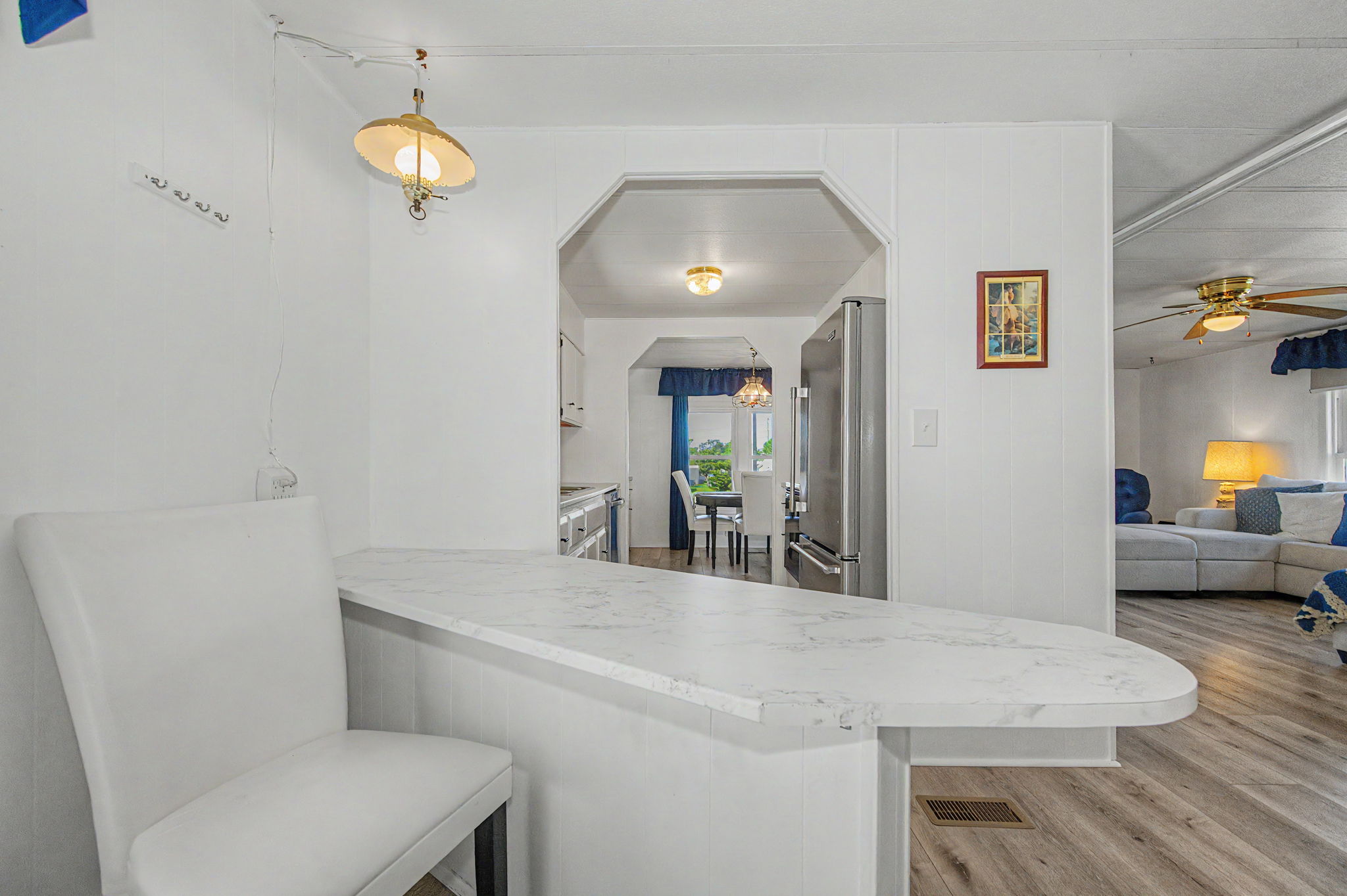 Kitchen Eat-In 4