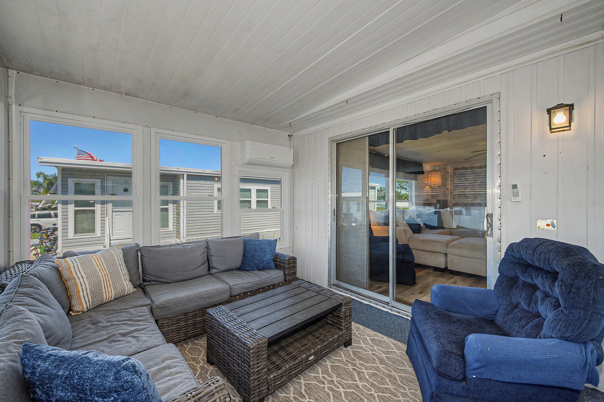 Sun Room 3-e