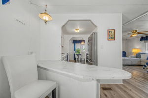 Kitchen Eat-In 4
