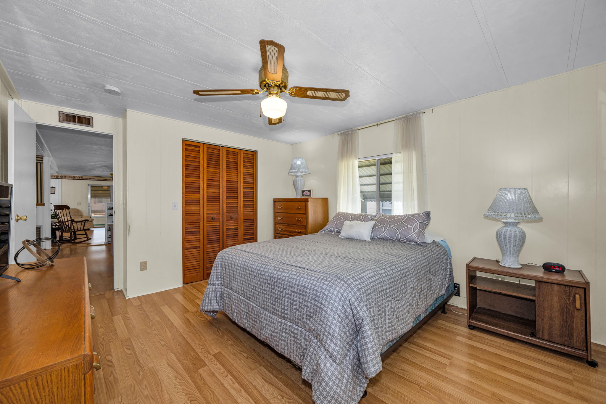 Primary Bedroom 1b