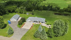  Photo 0