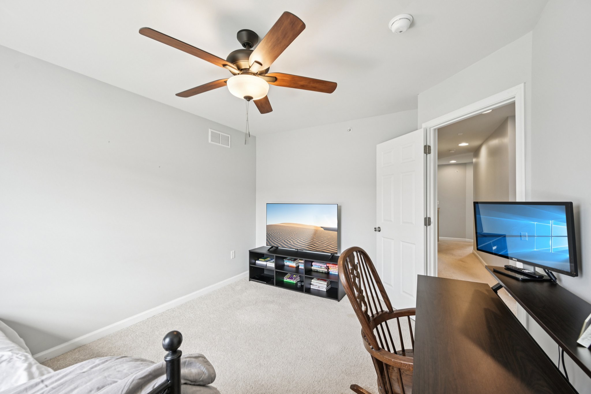 Mink Rd-S1103-034.jpg