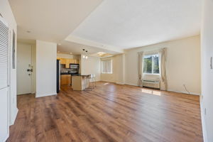  Photo 0