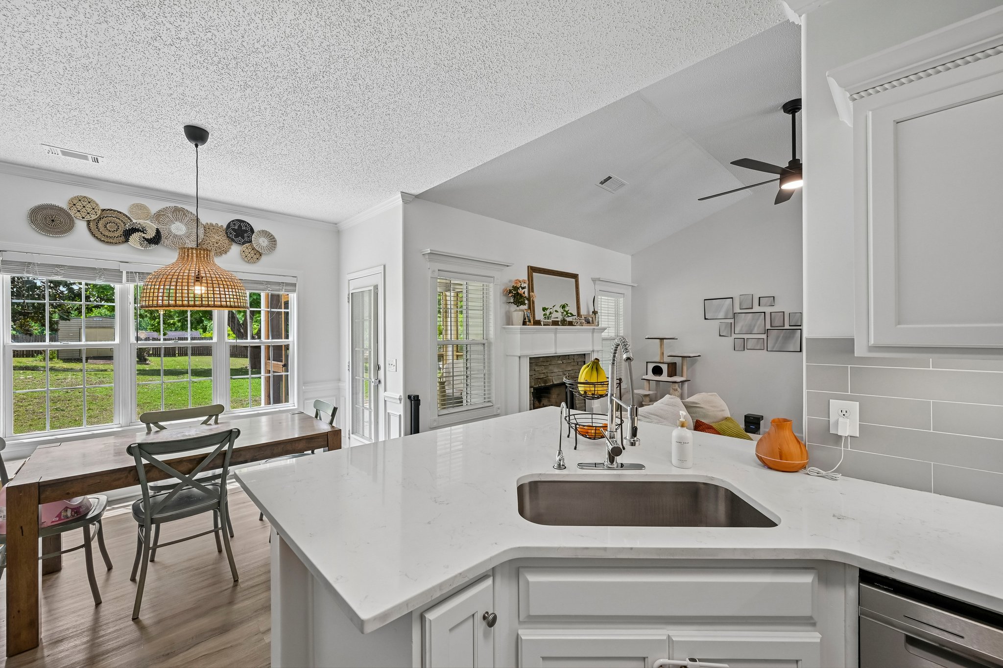 Laurel Oaks Ln-S1305-023.jpg