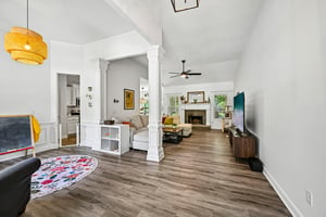 Laurel Oaks Ln-S1305-008.jpg