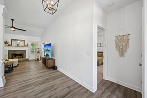 Laurel Oaks Ln-S1305-009.jpg