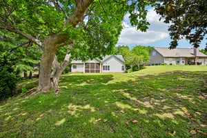 Laurel Oaks Ln-S1305-051.jpg
