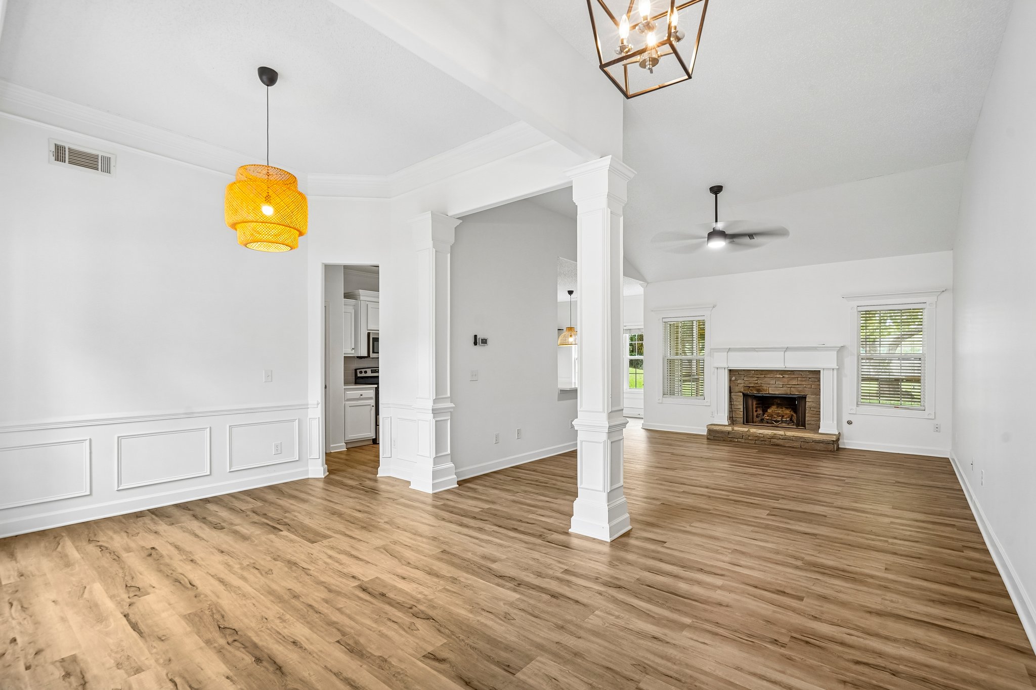 Laurel Oaks Ln-S1609-004.jpg