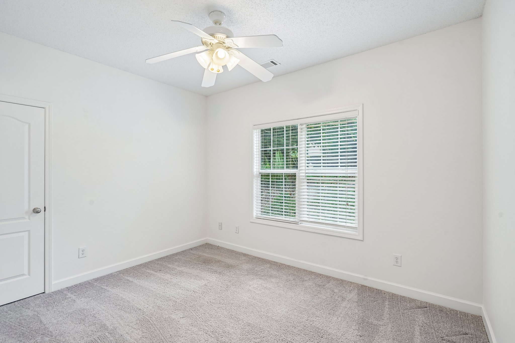 Laurel Oaks Ln-S1609-019.jpg