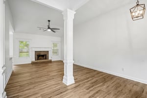 Laurel Oaks Ln-S1609-005.jpg