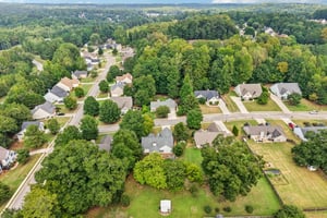 Laurel Oaks Ln-S1609-039.jpg